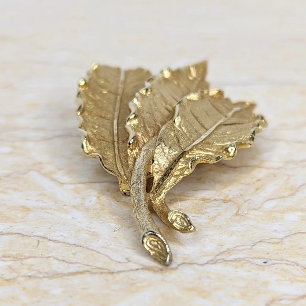 Vintage Coro 3 Leaf Textured Gold Tone Signed Brooch Pin